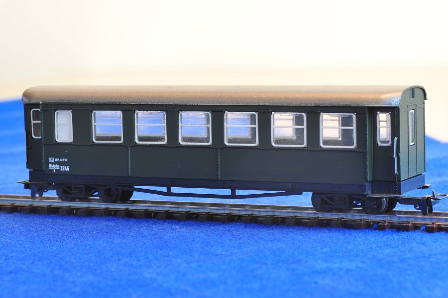Liliput 4 achsiger Personenwagen 3246 01